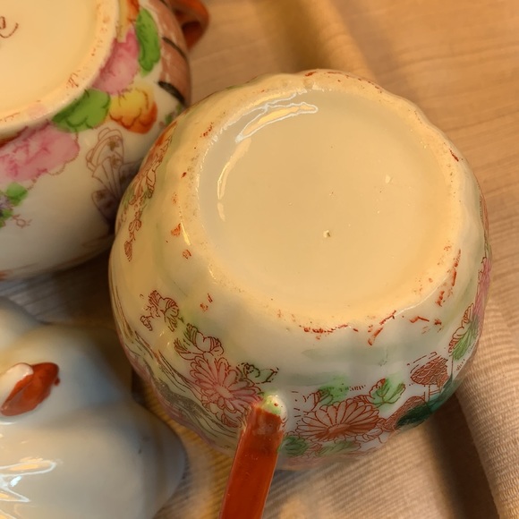 Handmade Japanese Porcelain 4-piece set - Picture 11 of 16